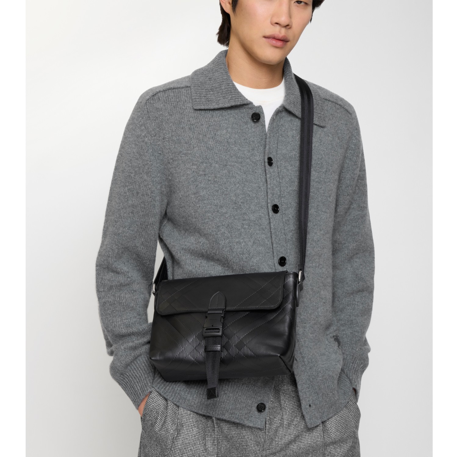 小号格纹压花扣环信使包