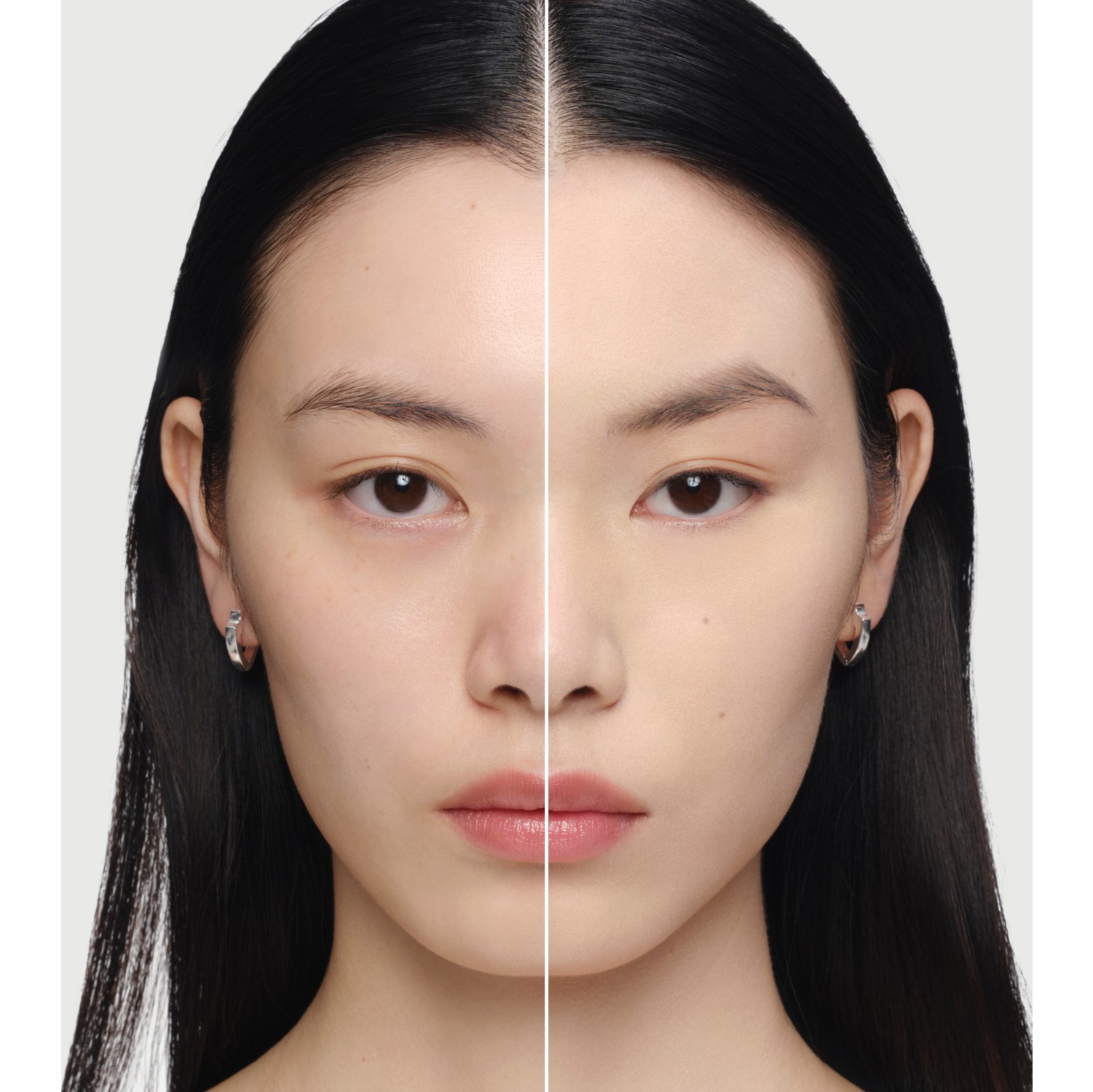 博柏利卓越持妆柔雾粉饼 – 白皙肤色