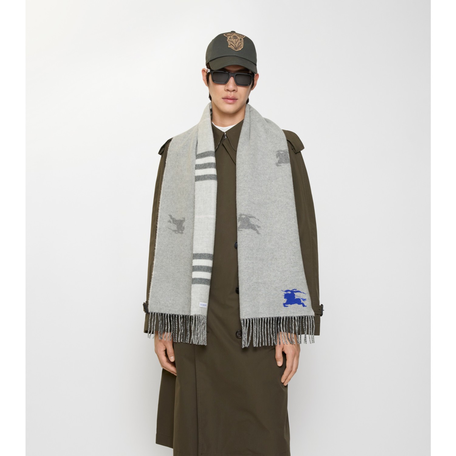 双面两用马术骑士徽标拼格纹羊绒围巾