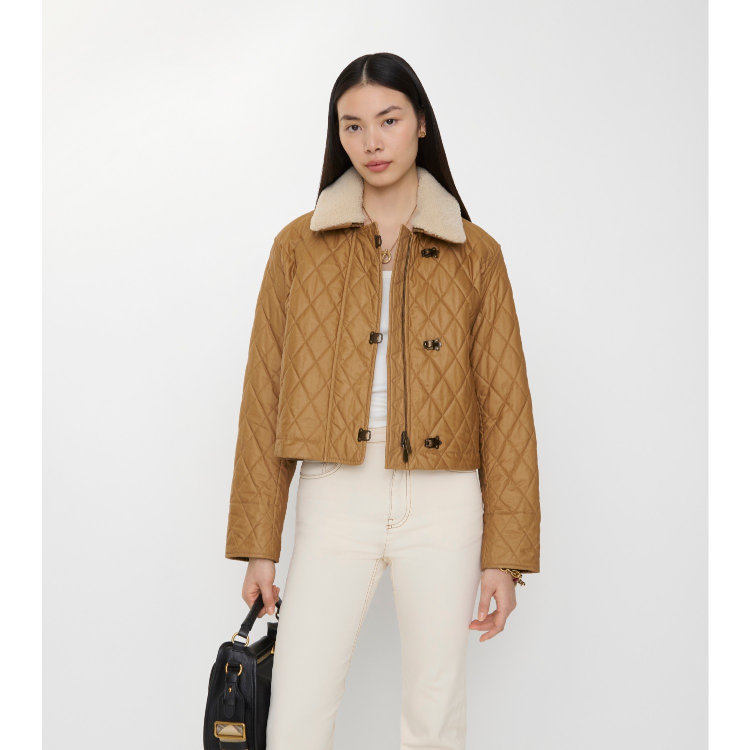 毛羊皮衣领绗缝棉质 Howle 夹克