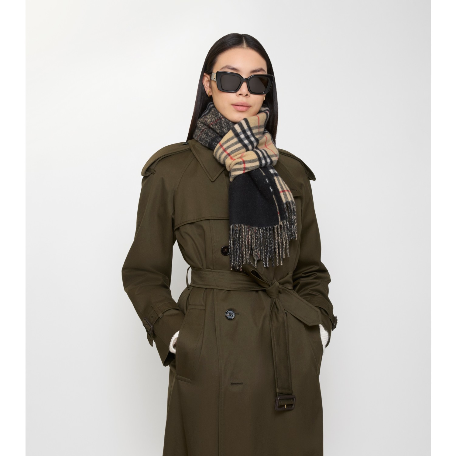 渐变格纹羊绒围巾