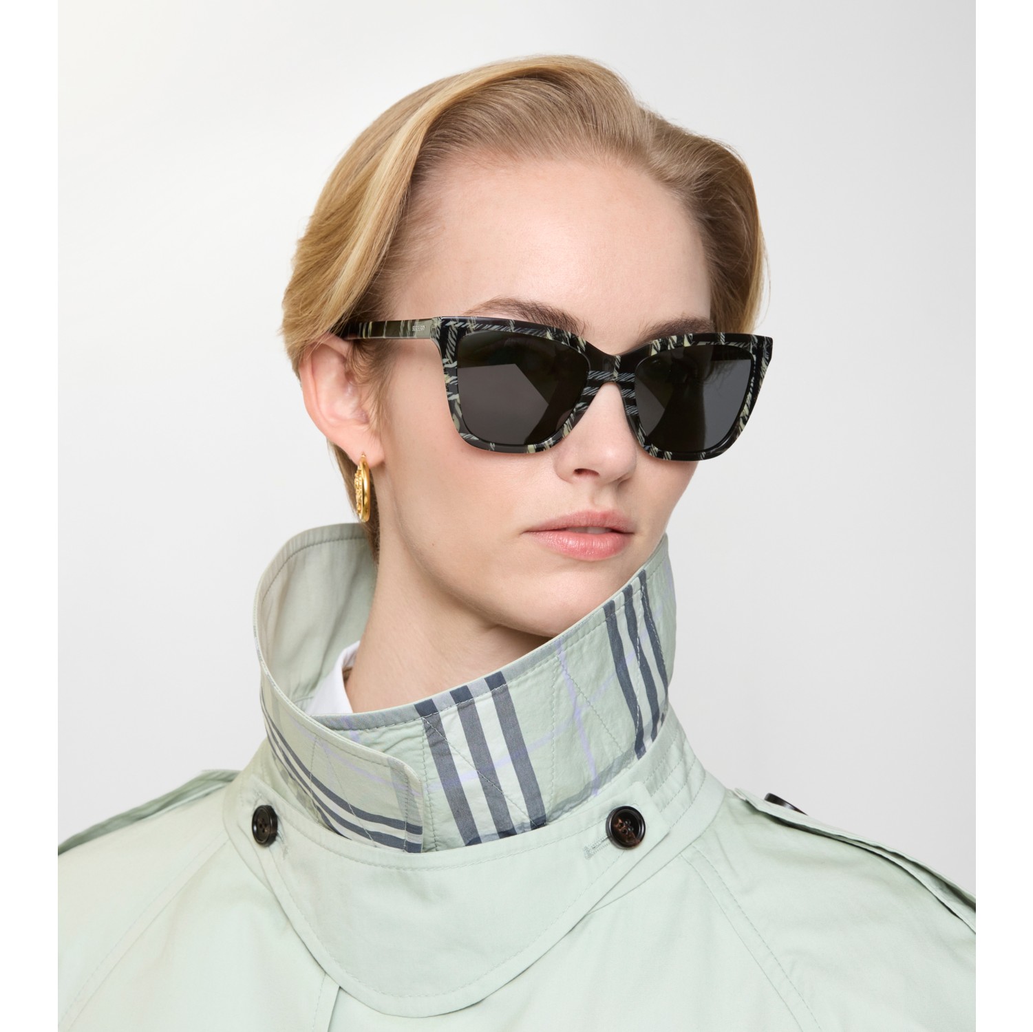 格纹方框太阳眼镜