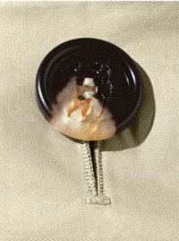 Burberry风衣纽扣