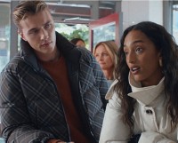 Burberry2025外套系列宣传短片 