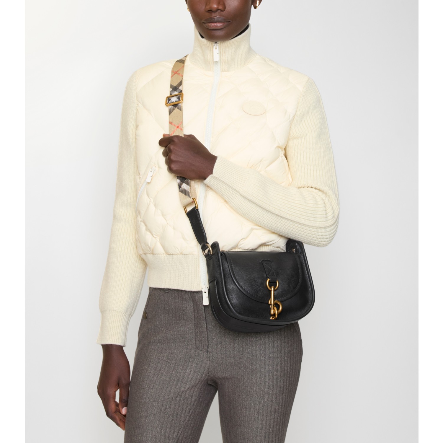 迷你 B 字型卡扣信使包