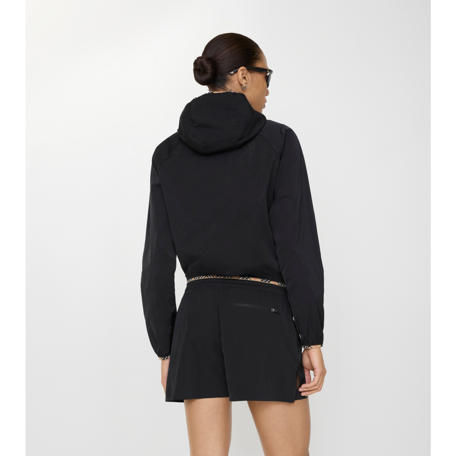 弹力尼龙连帽外套