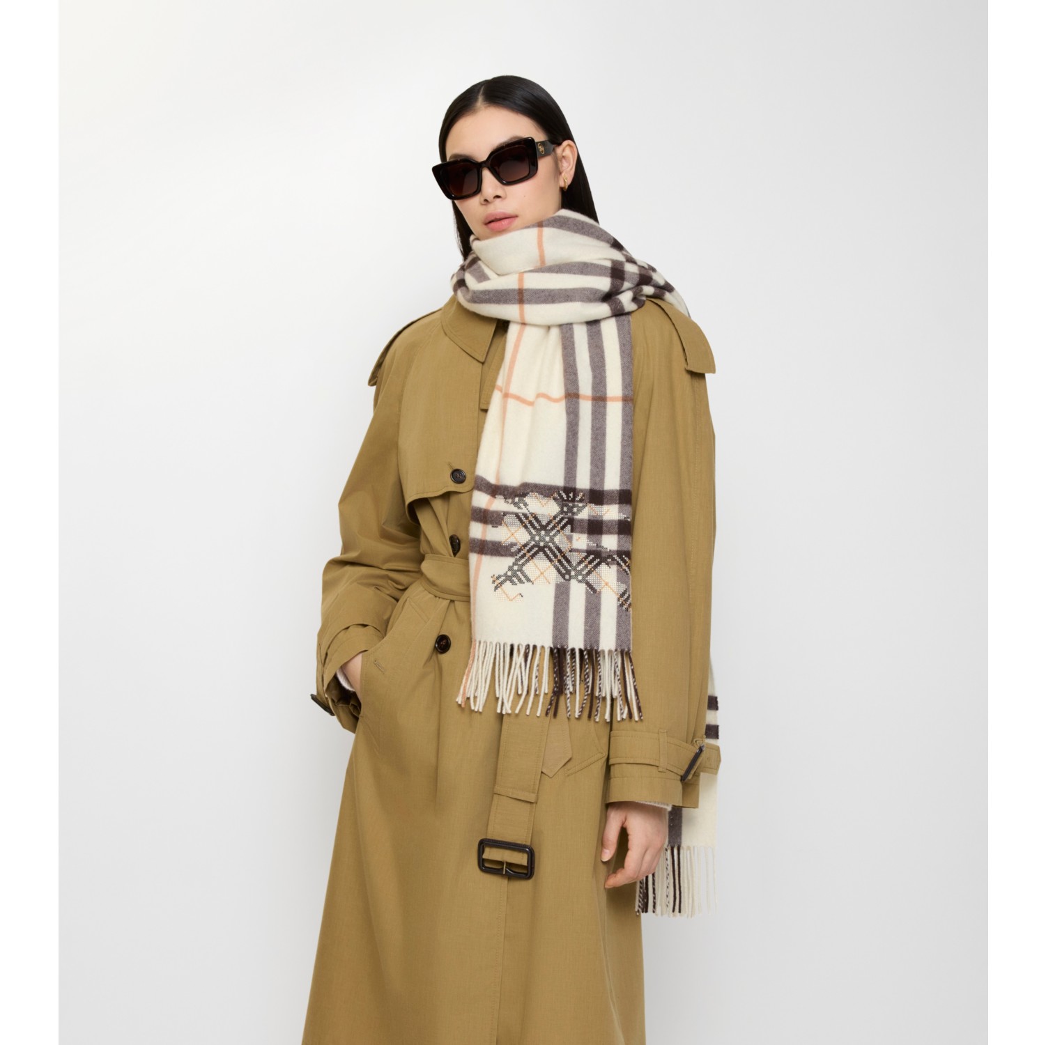 宽版十字绣马术骑士徽标格纹羊绒围巾