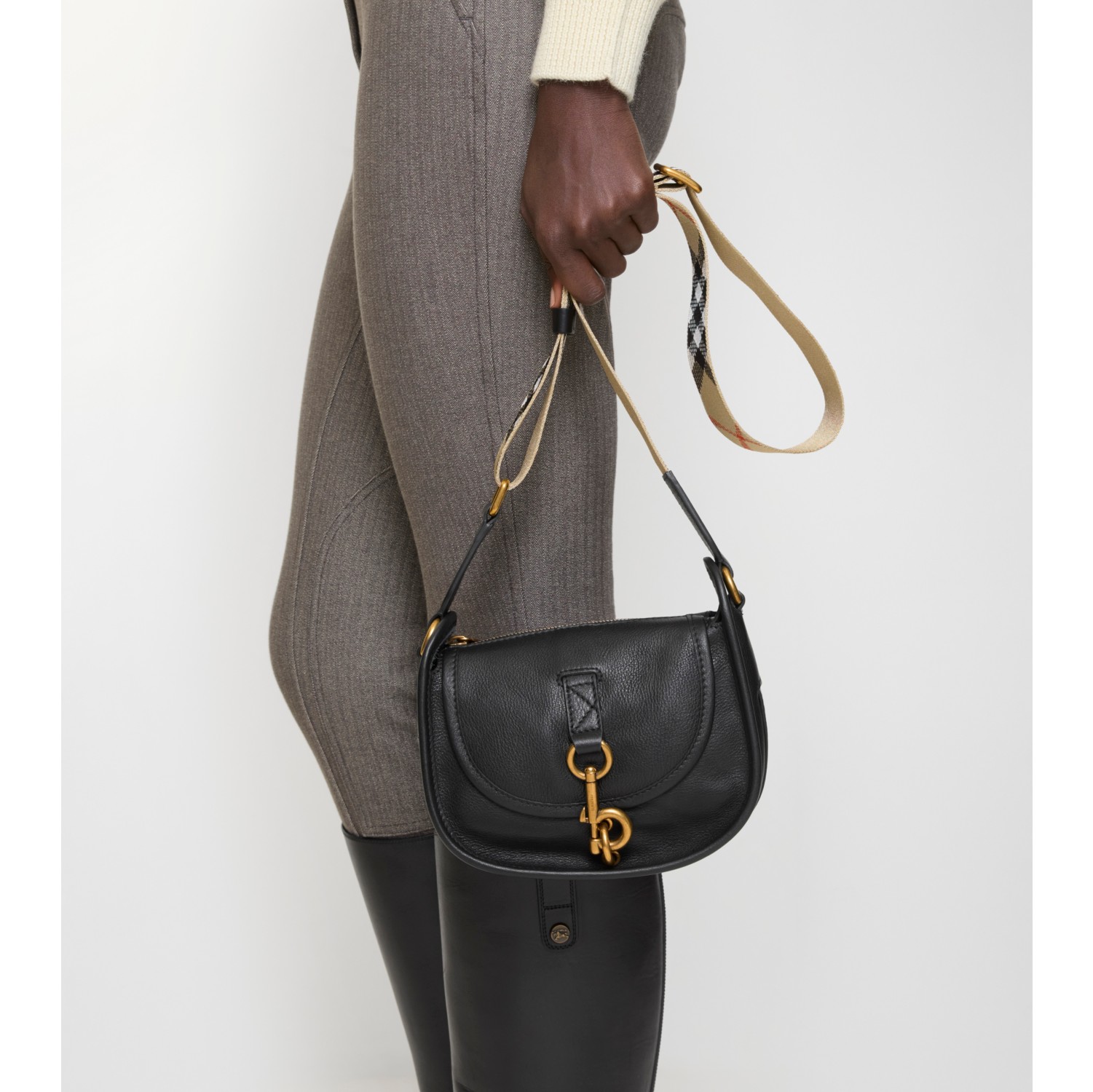 迷你 B 字型卡扣信使包