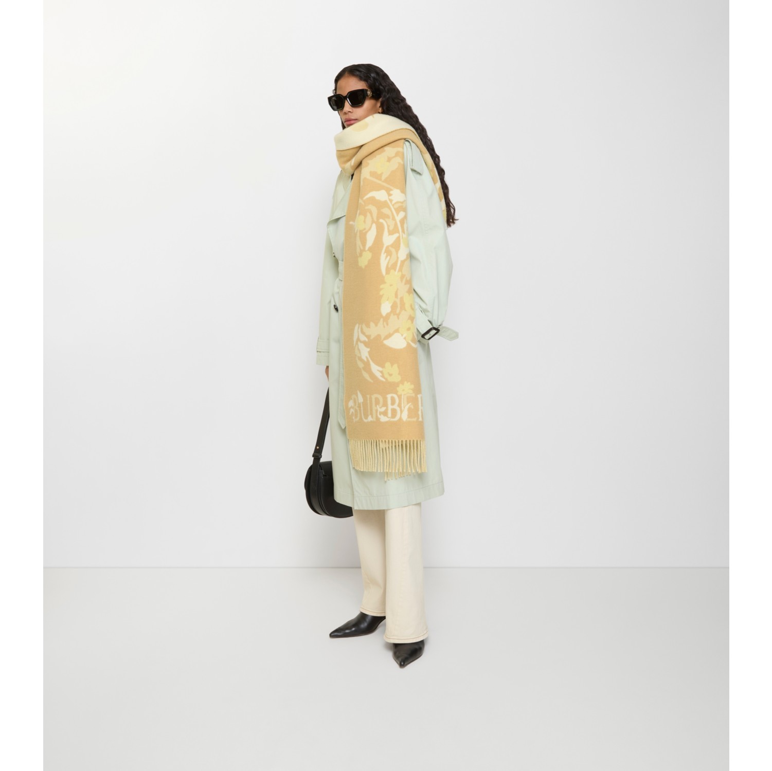 宽版花卉马术骑士徽标羊绒围巾