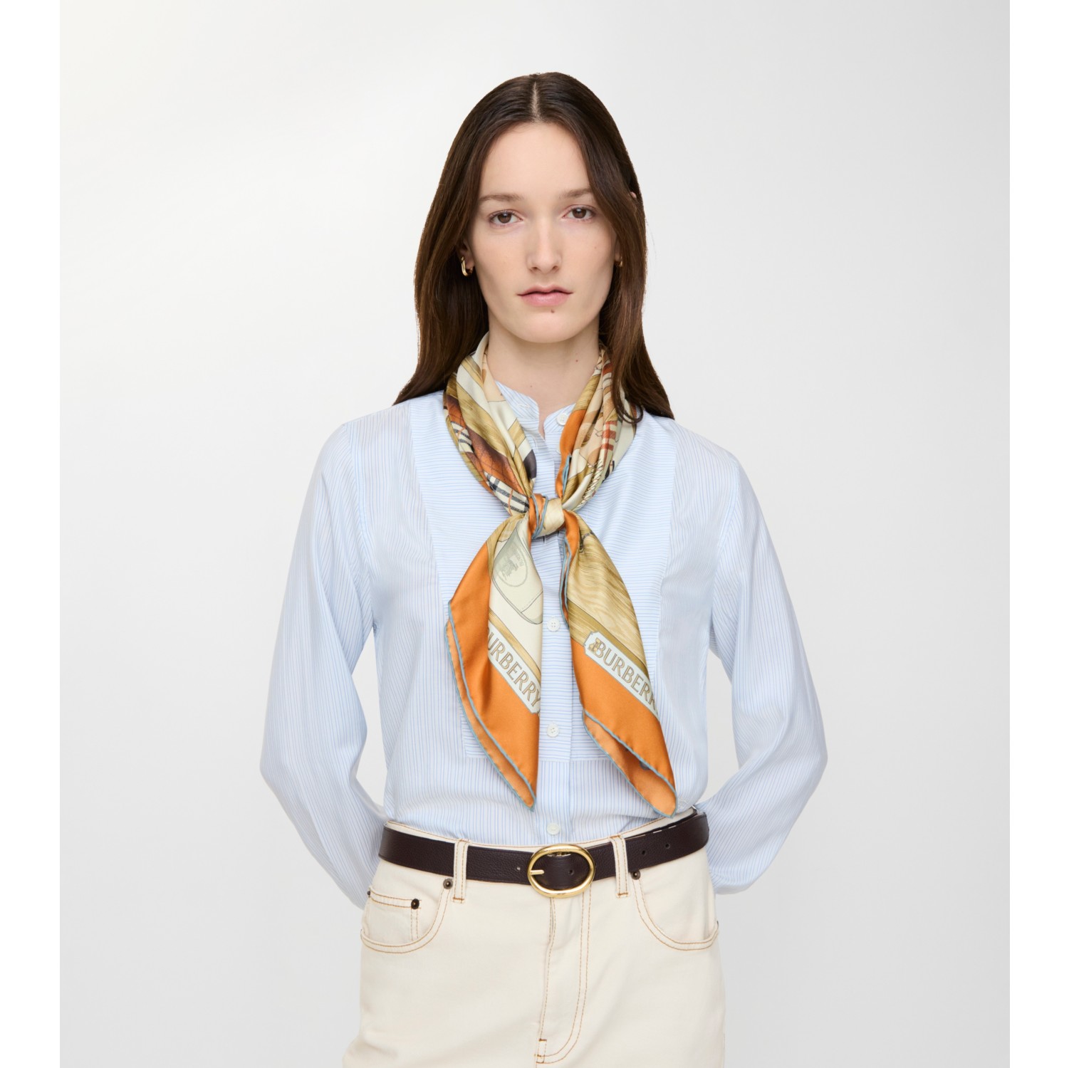 衣橱经典元素丝巾