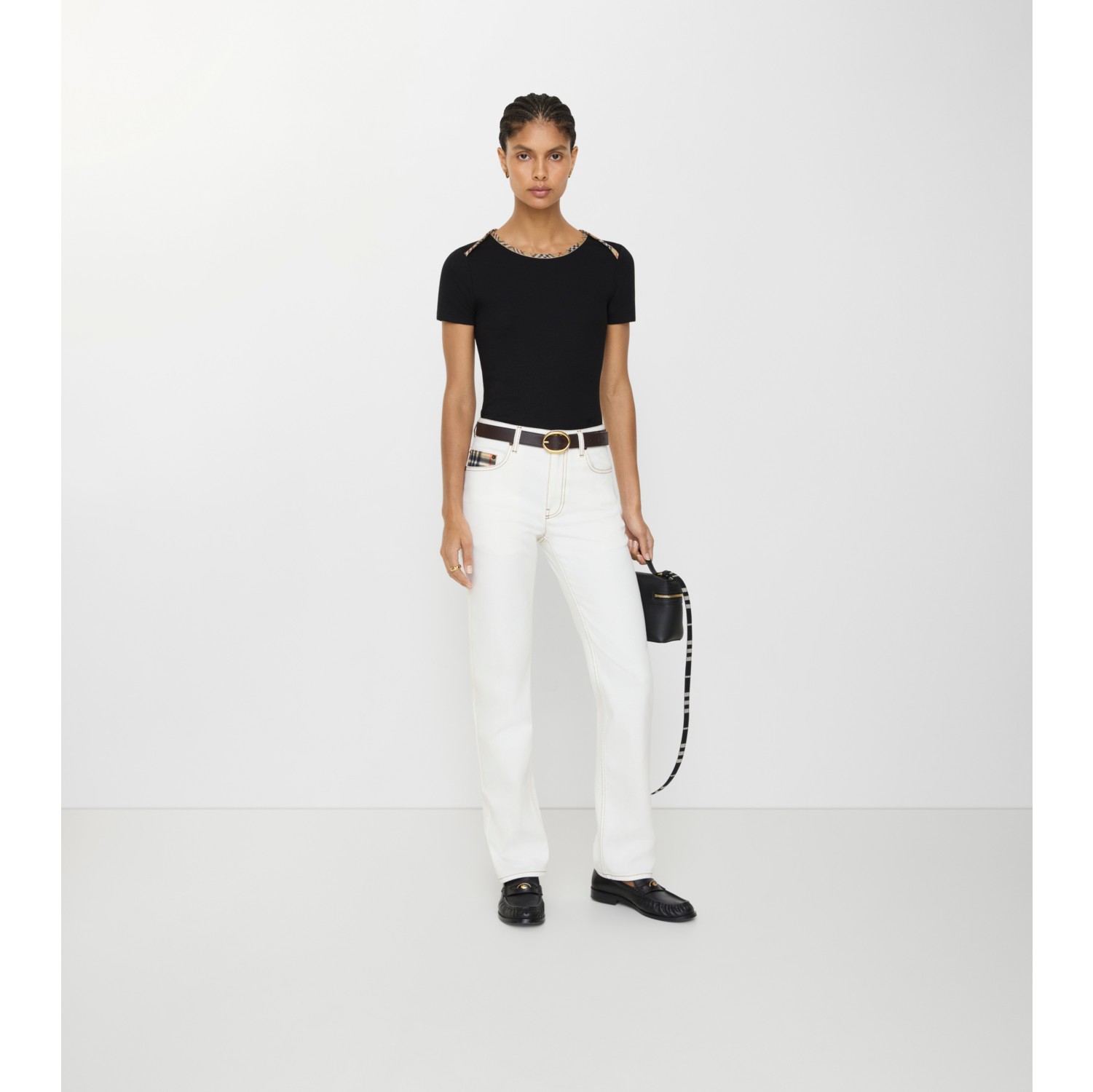 直筒剪裁中腰牛仔裤