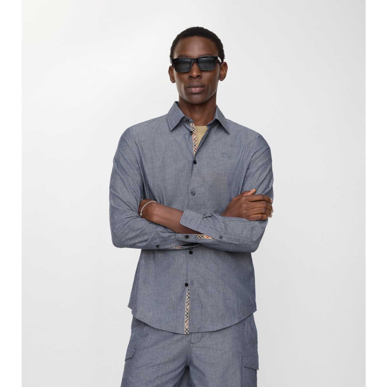 常规版型棉质混纺衬衫