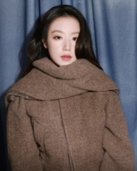 i-dle叶舒华出席Burberry2026夏季时装秀