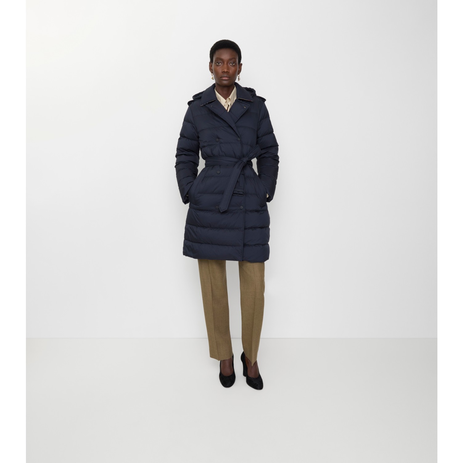 中长款尼龙连帽羽绒服