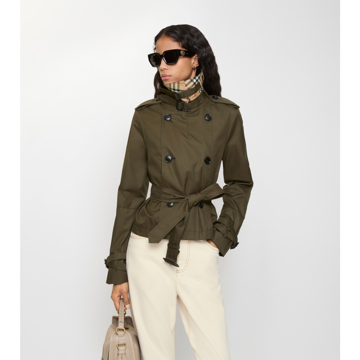 及腰短款轻薄嘎巴甸 Trench 外套