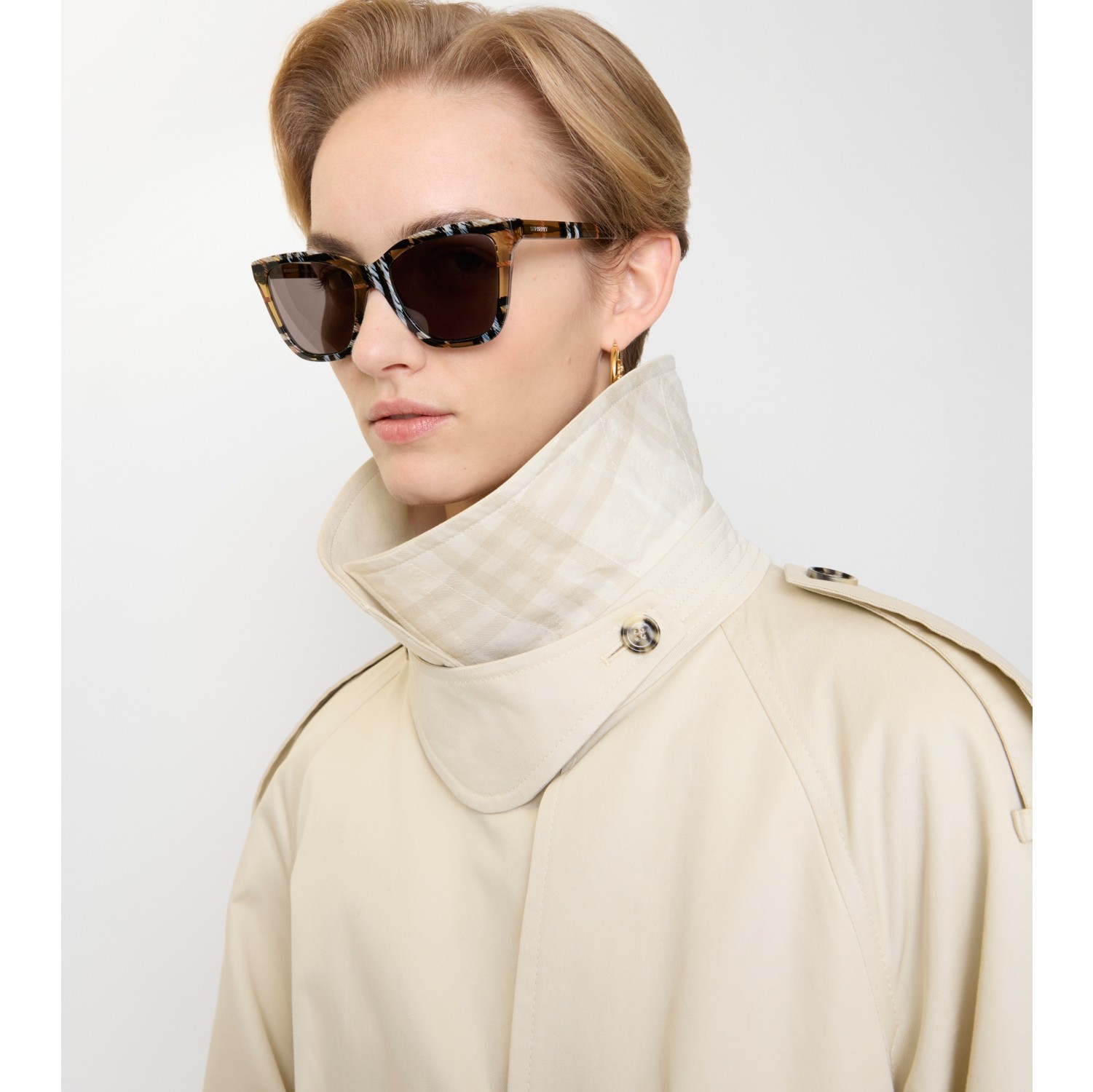 格纹方框太阳眼镜