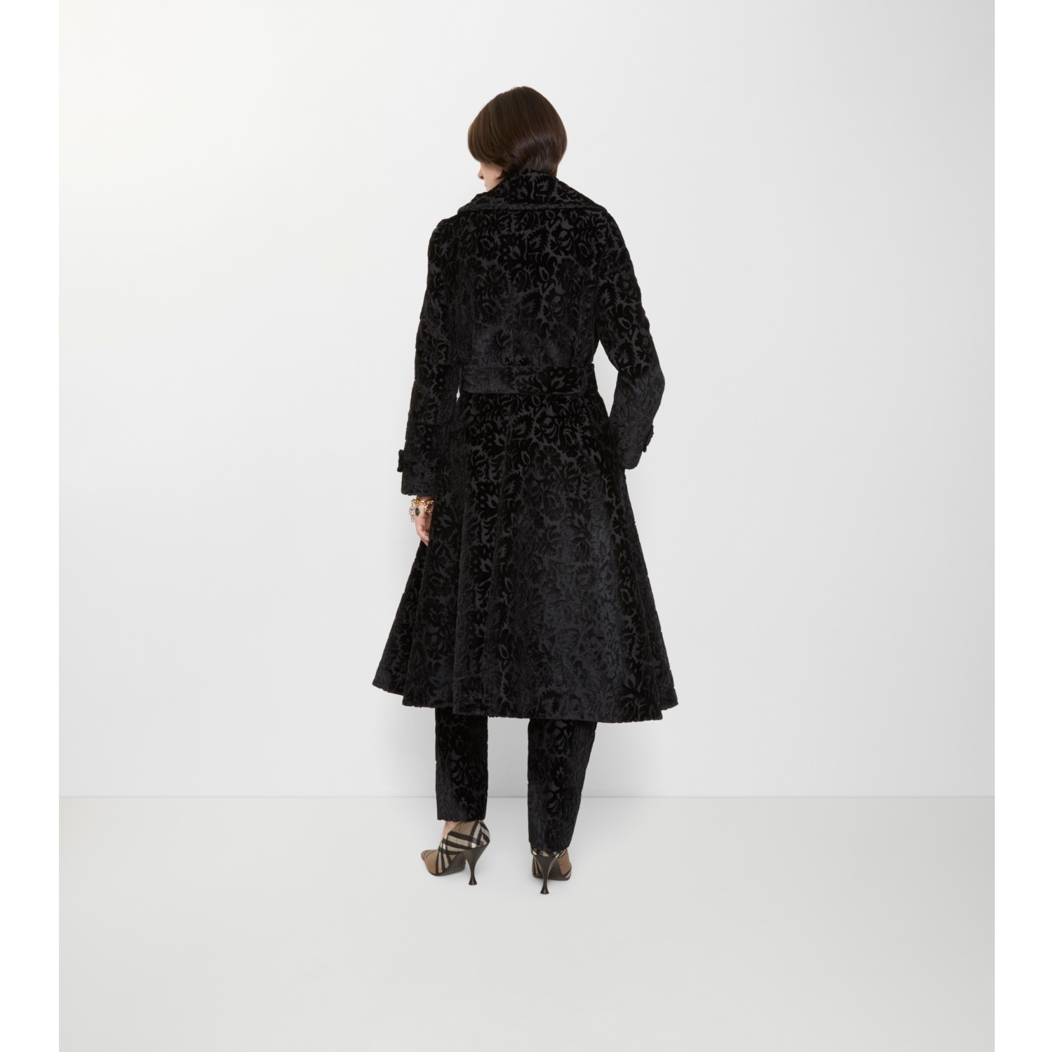 藤蔓装饰丝质混纺丝绒量裁大衣