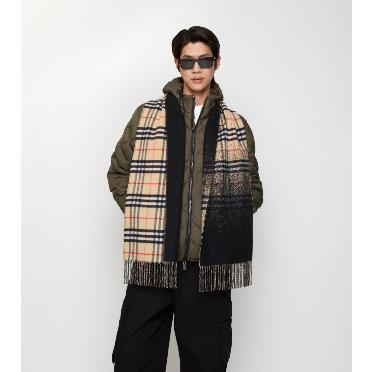 渐变格纹羊绒围巾