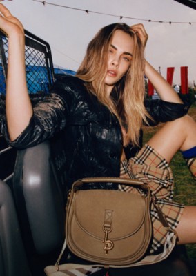 ⭐️ルカ様⭐️大人気/ クリーニング済み BURBERRY ニットワンピース ベルト 美品】大人気/ クリーニング済み BURBERRY ニットワンピース ベルト