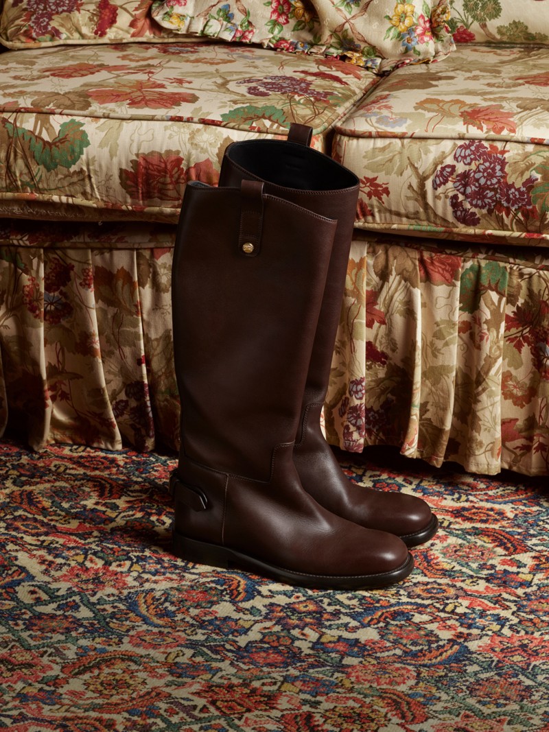 Burberry冬季时装系列蜜糖棕皮革Cavalier高跟靴照片