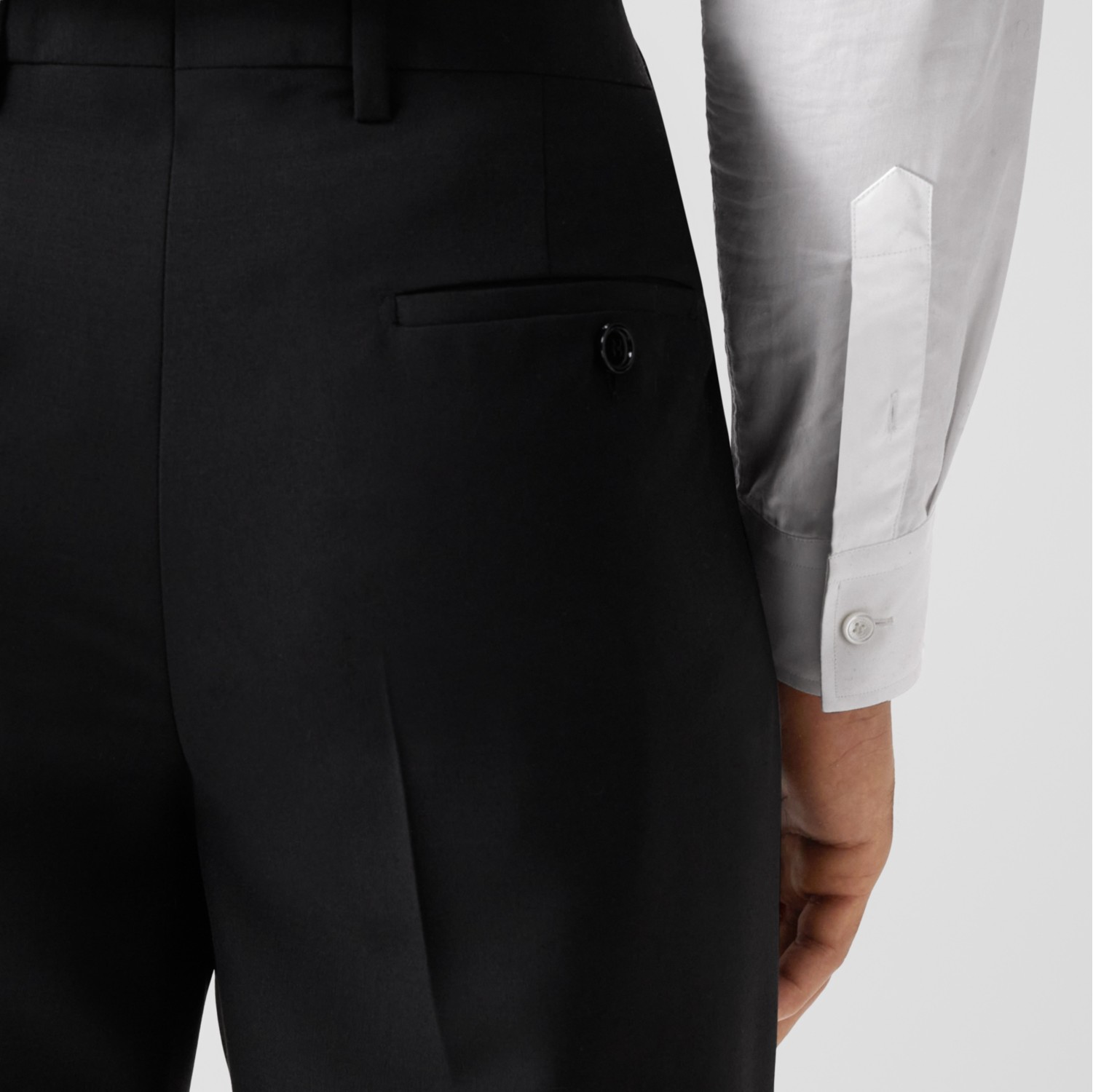 经典版型羊毛混纺量裁长裤