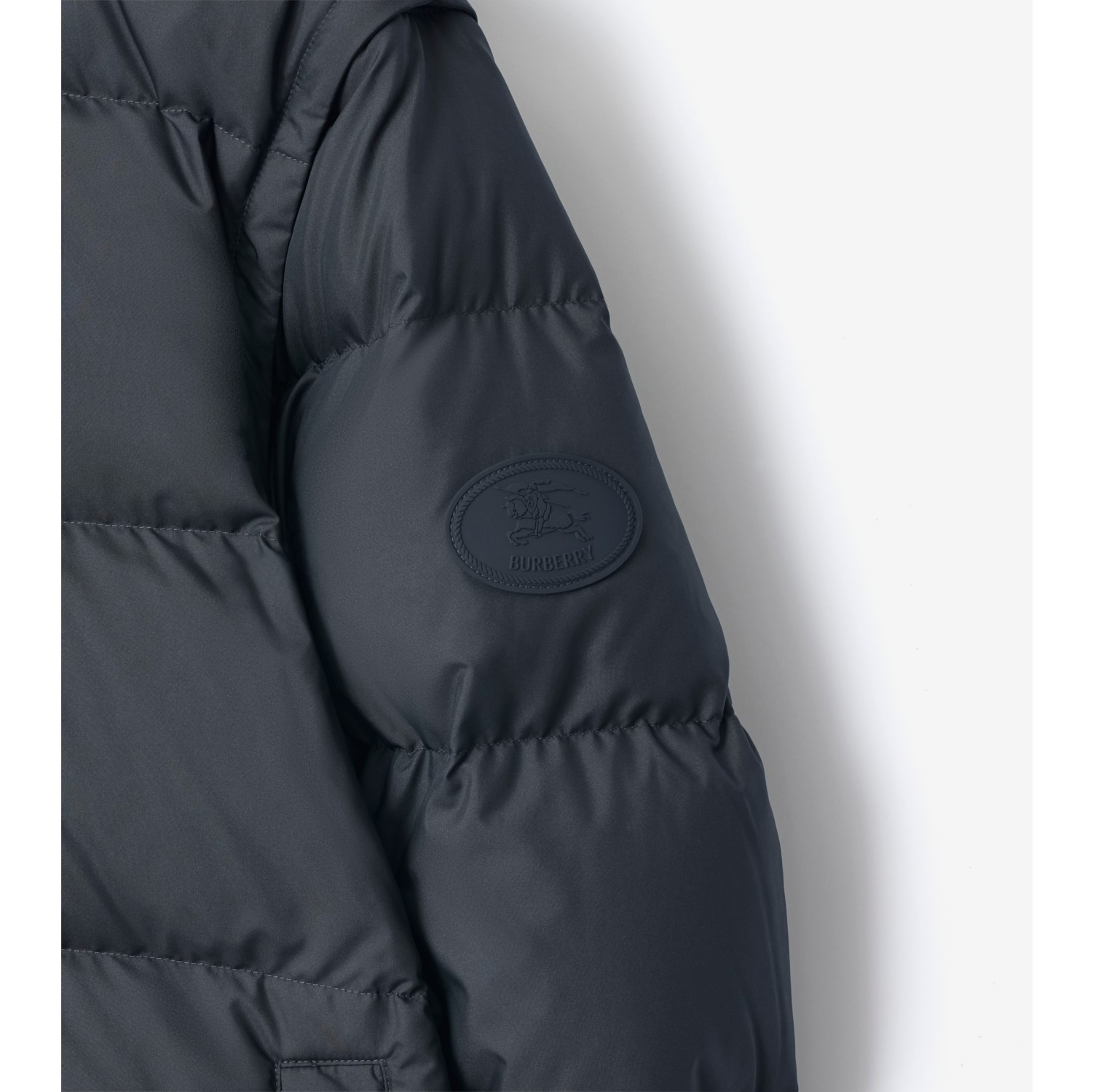 可拆式衣袖羽绒服