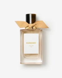 Burberry高定香氛系列，庄园茶会香氛瓶