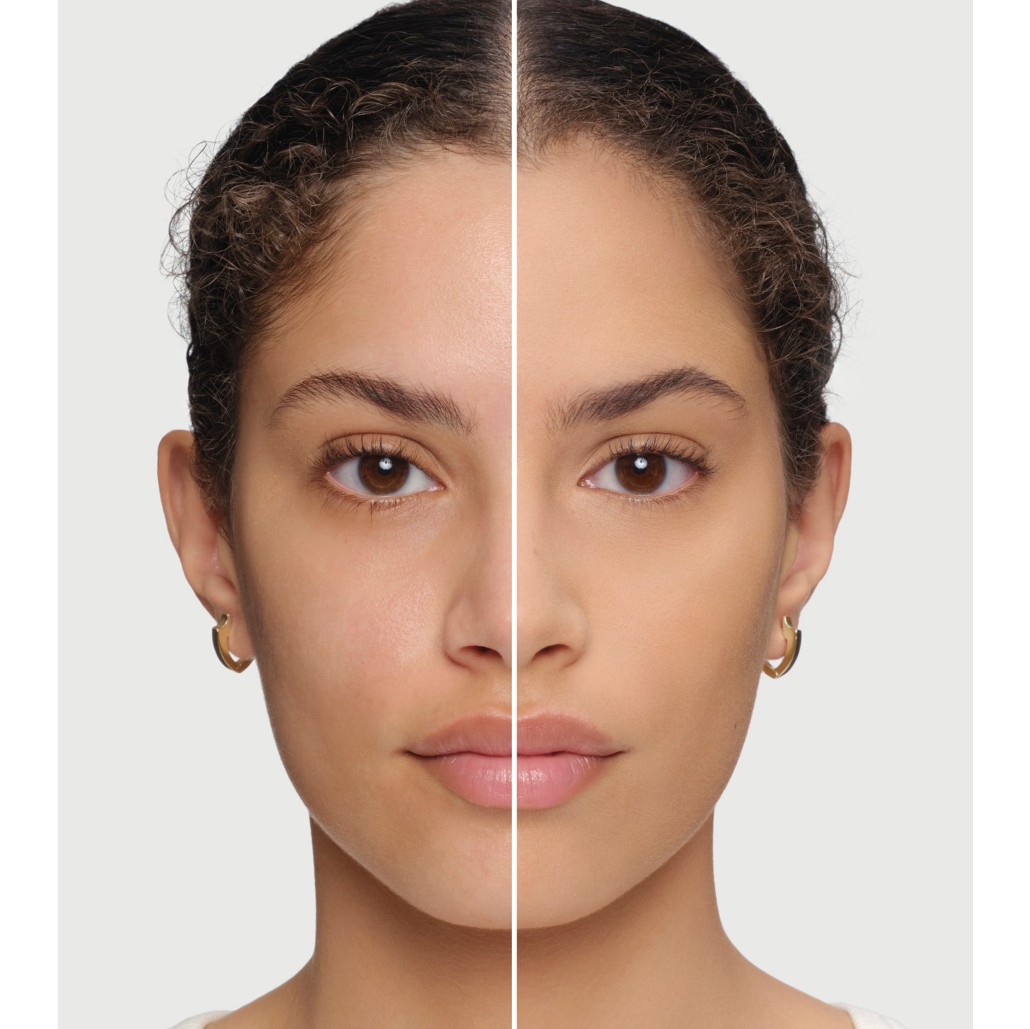 博柏利卓越持妆柔雾粉饼 – 中调肤色