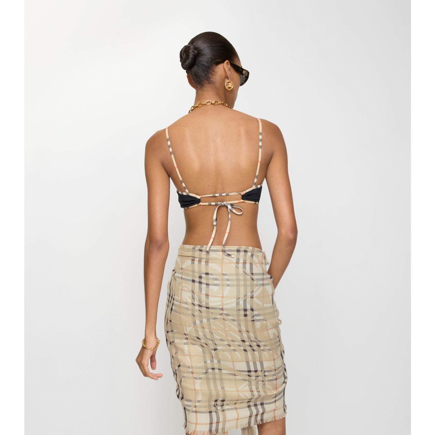 格纹饰边比基尼上衣