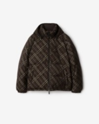 Burberry格纹羽绒服