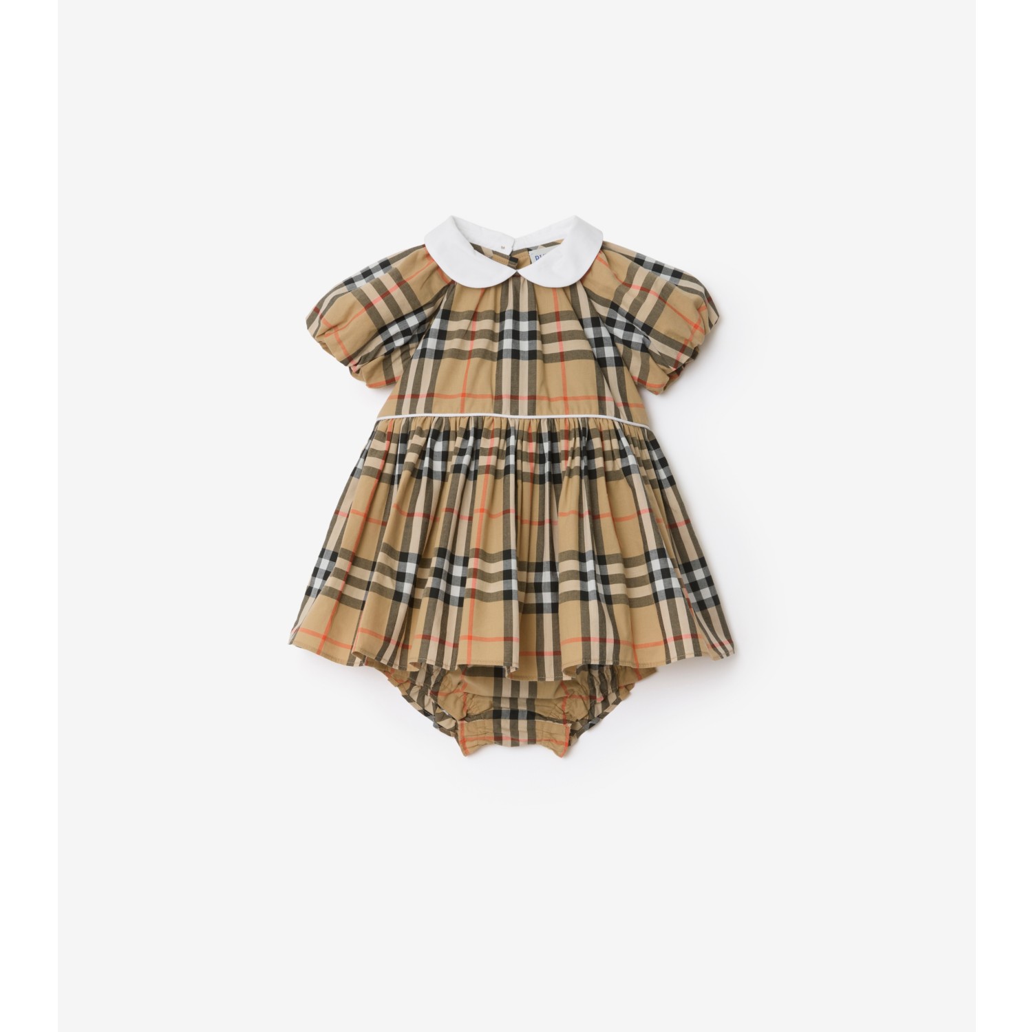 格纹棉质连衣裙搭灯笼短裤