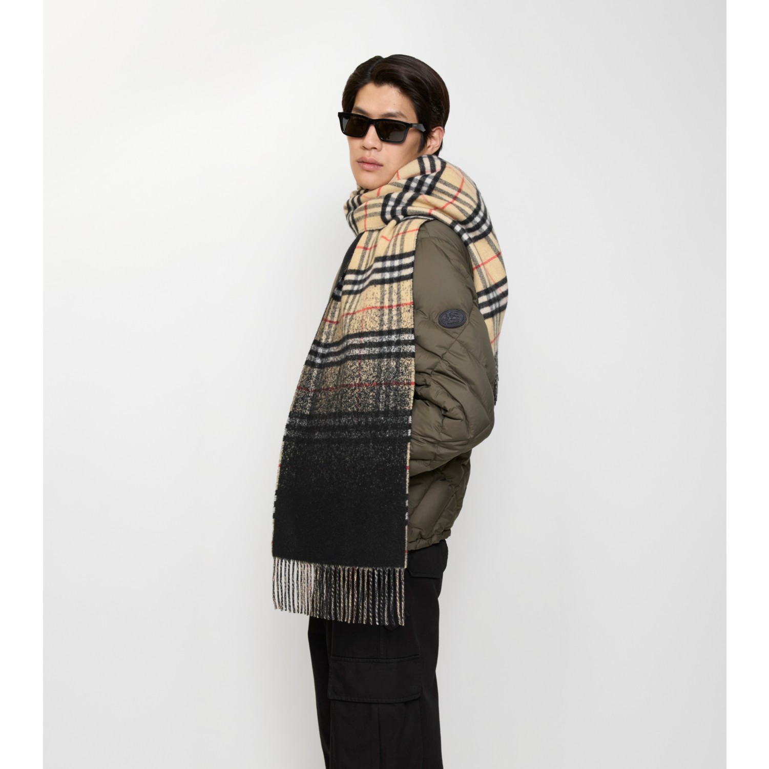 渐变格纹羊绒围巾