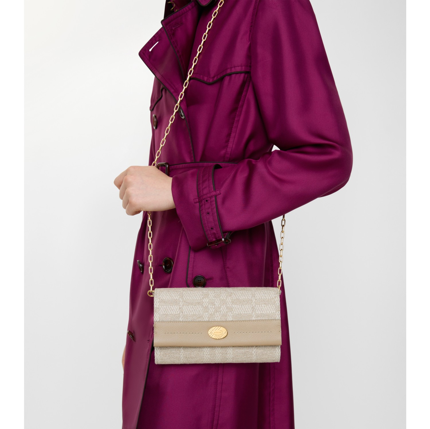 Cotswolds 链条肩背带钱夹