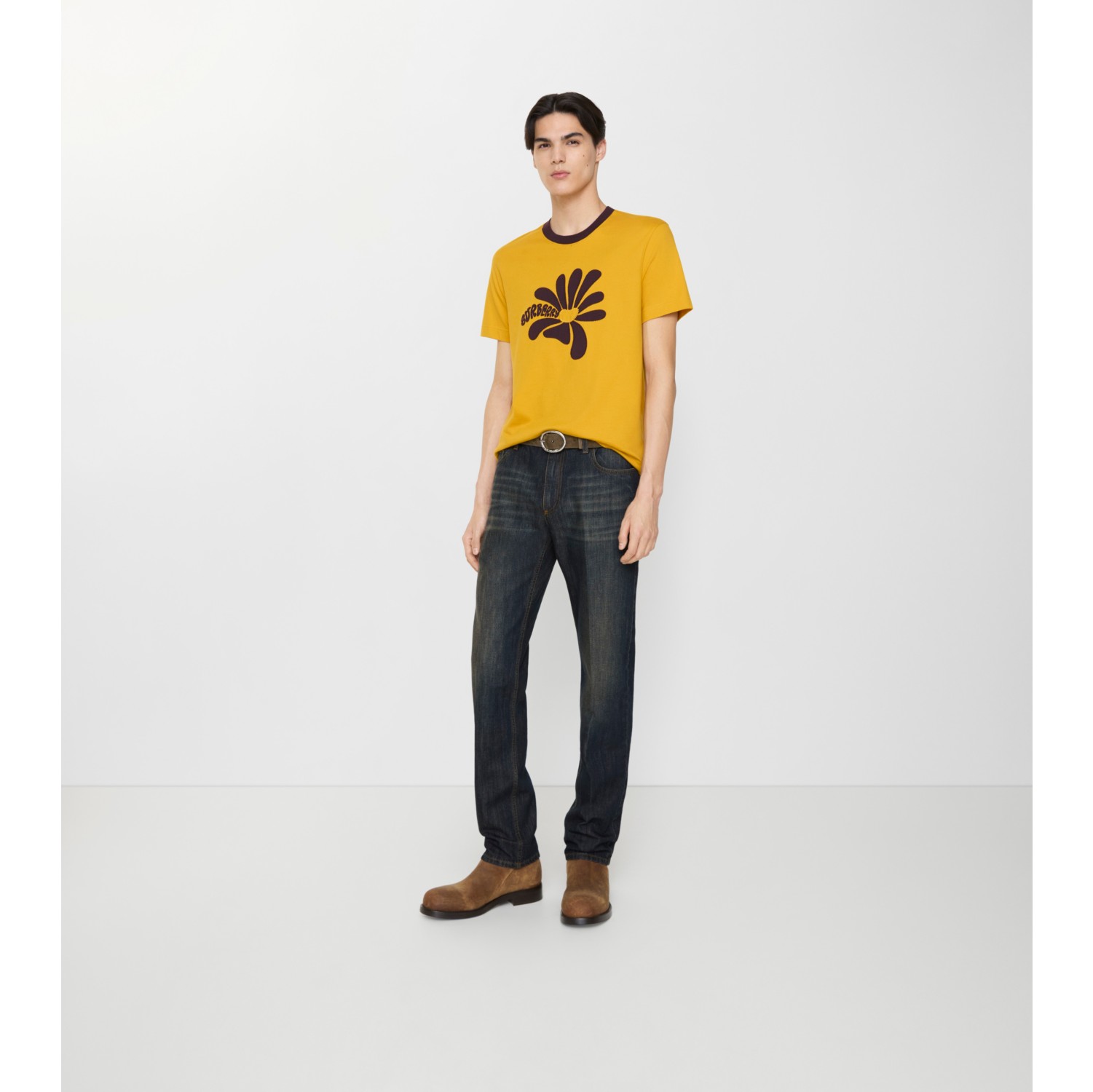 修身版型牛仔裤