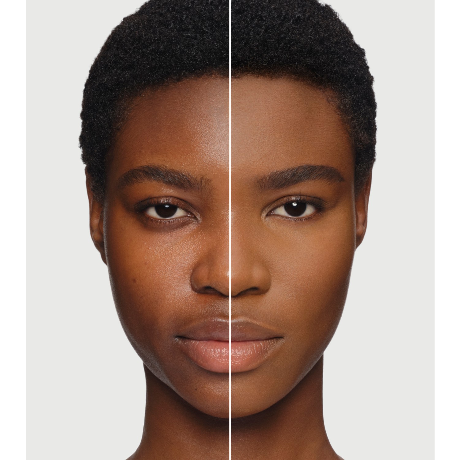 博柏利卓越持妆柔雾粉饼 – 棕褐肤色