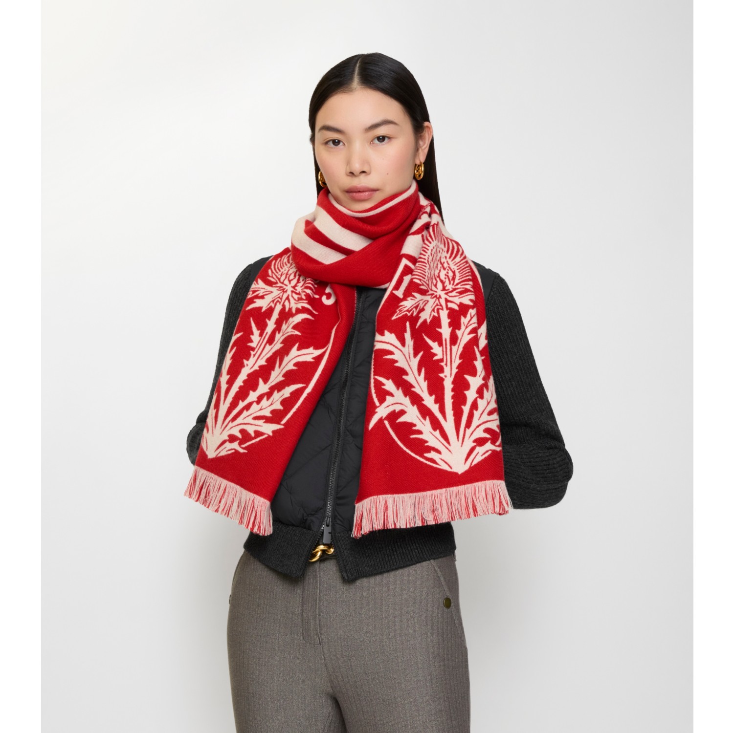 蓟花盾牌图案羊毛围巾