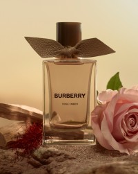 Burberry高定香氛系列，玫瑰烬影香调