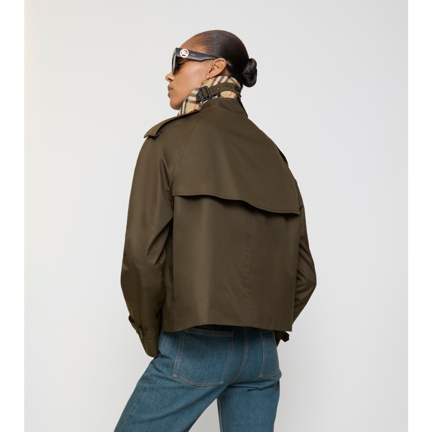 及腰短款轻薄嘎巴甸 Trench 外套