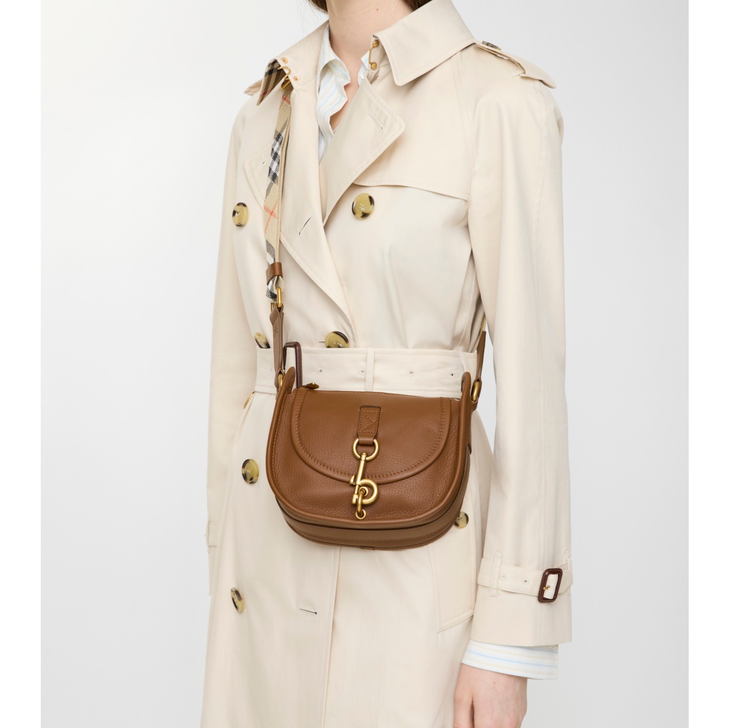 迷你 B 字型卡扣信使包