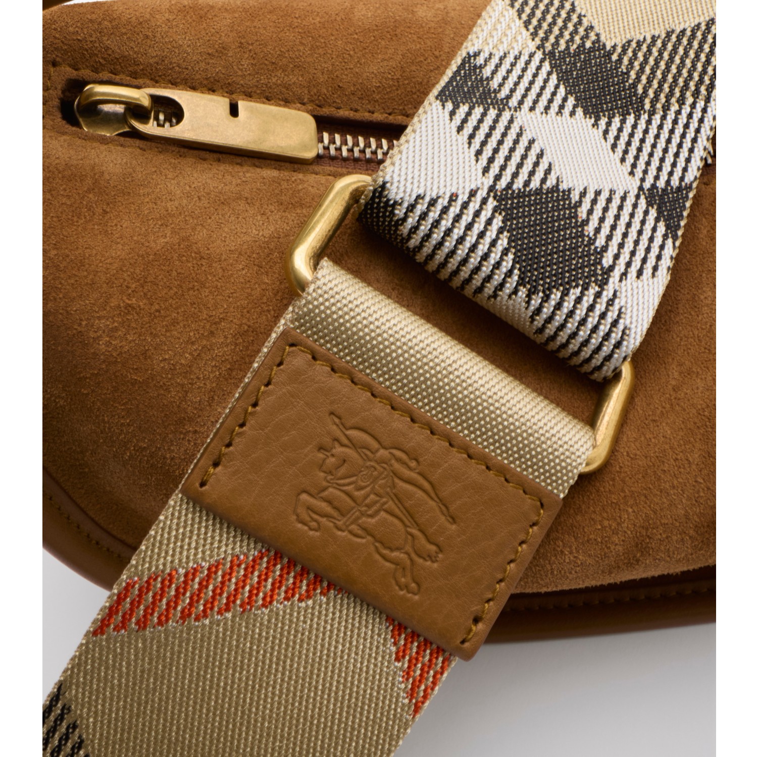 B 字型挂扣肩背包