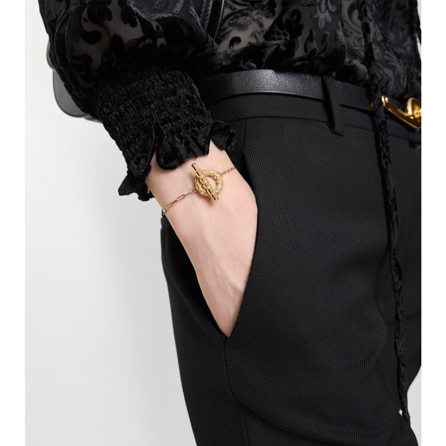 珠粒格纹 T 字扣环手链